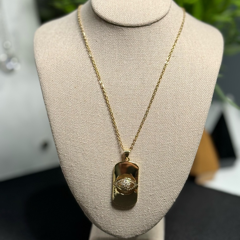 NWT Clear Crystal Evil Eye Gold Bar Pendant Necklace - Picture 3 of 3